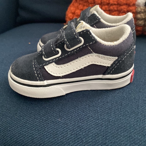 Size 3.5 Vans Velcro Sneakers - Picture 2 of 3